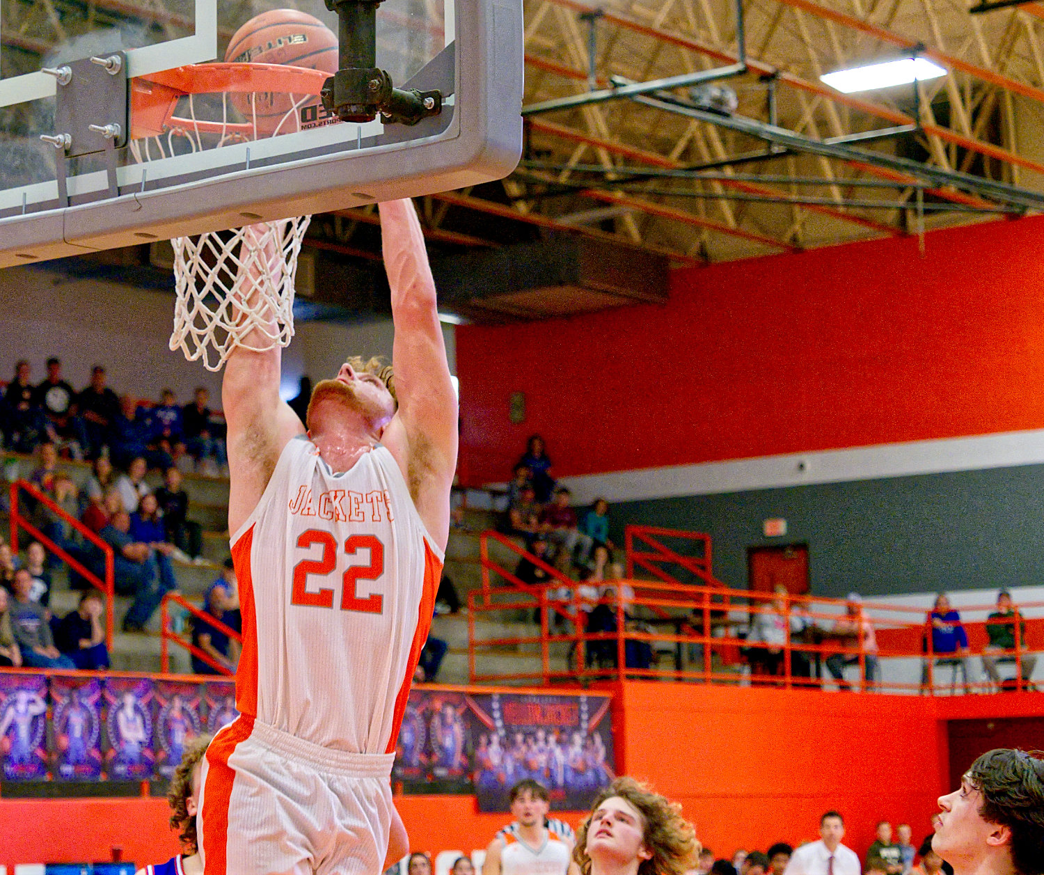 Dawson Pendergrass found his way to the rim multiple times, putting explanation points on the Mineola win. [see more shots, buy basketball photos]
